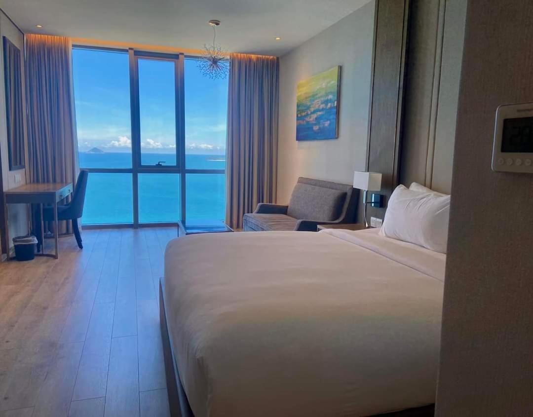 Oceanfront Panorama Residence Нячанг Экстерьер фото