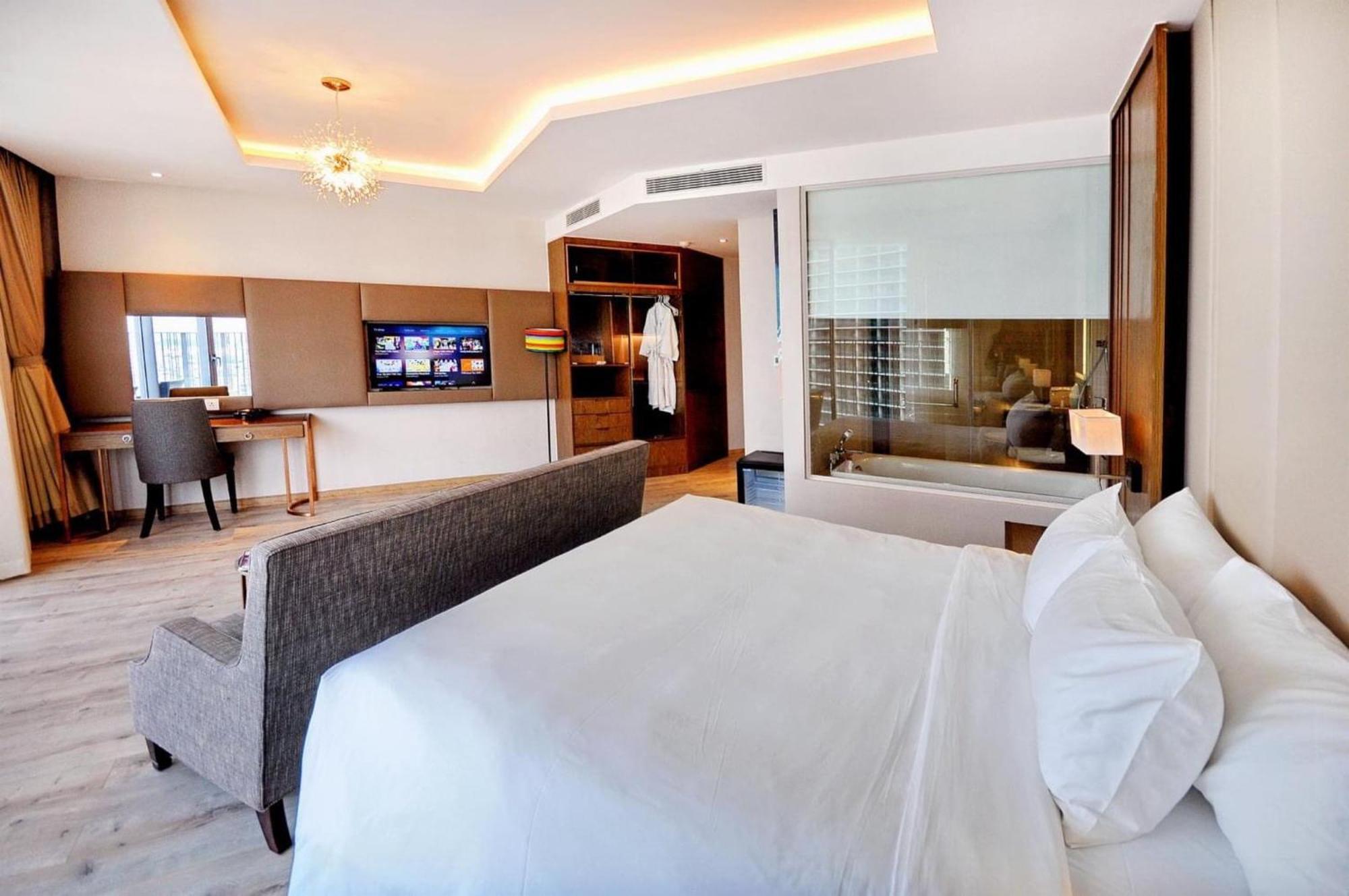 Oceanfront Panorama Residence Нячанг Экстерьер фото